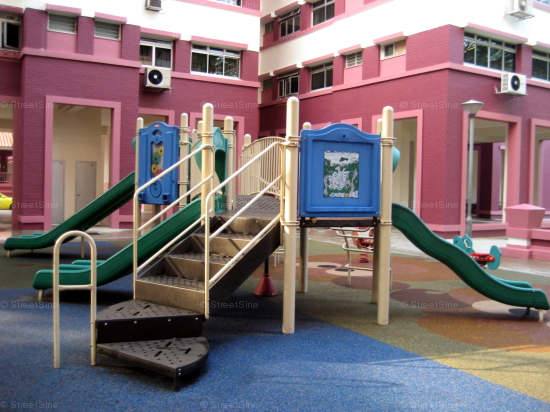 Pasir Ris Street 11 thumbnail photo